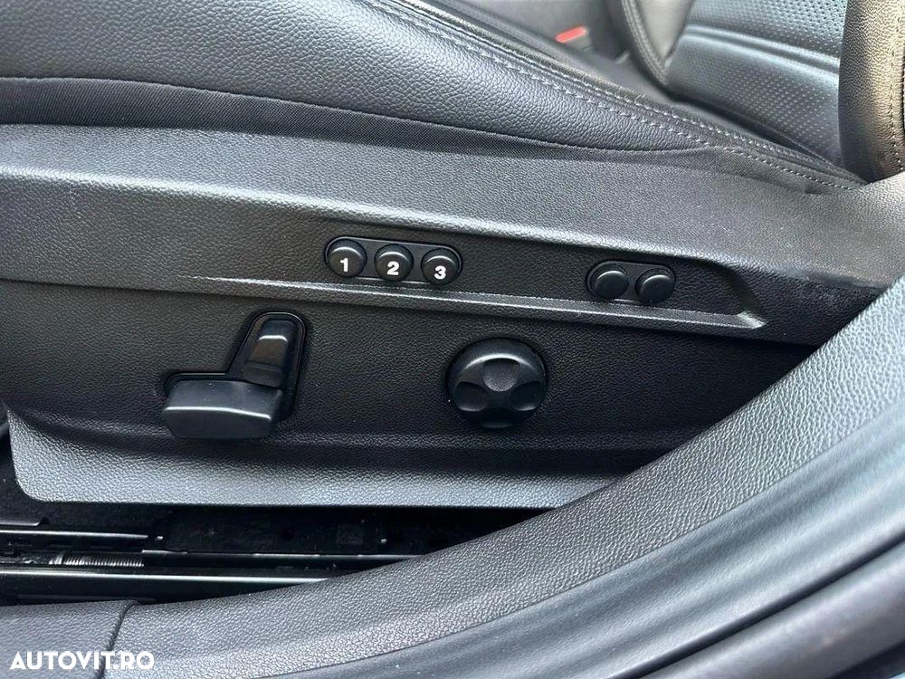 Alfa Romeo Giulia 2.2 AT8-Q4 Veloce - 24