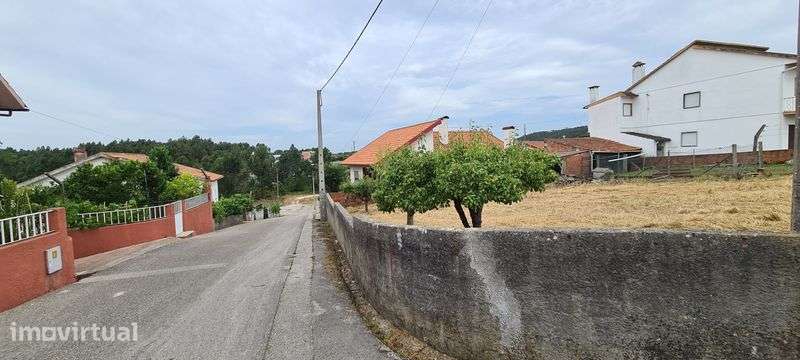 536 m2 Terreno murado e com água da rede rede - Grande imagem: 4/8