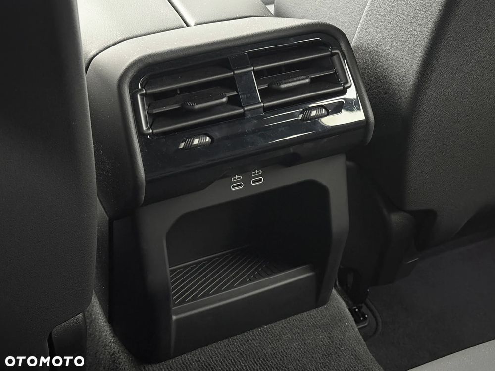 BMW Seria 5 520i - 29