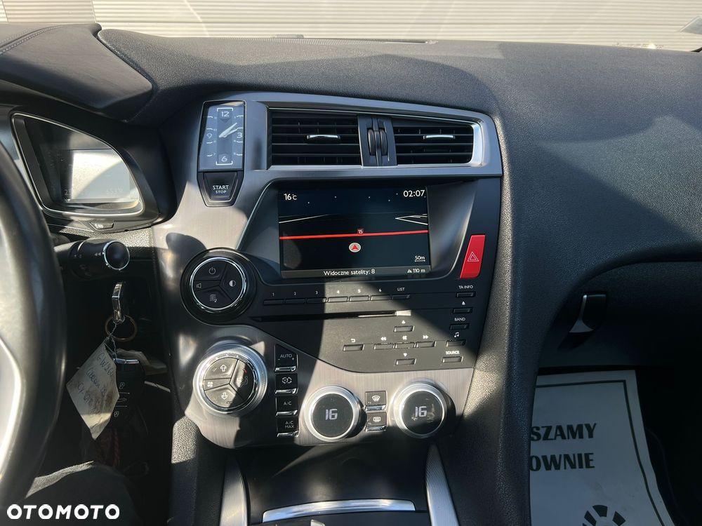 Citroën DS5 Hybrid4 EGS6 SportChic - 24