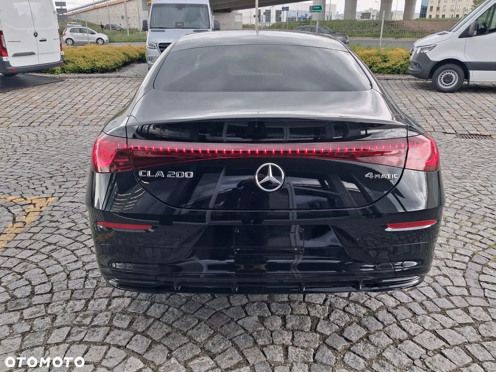 Mercedes-Benz CLA 200 mHEV 4-Matic 8G-DCT - 6