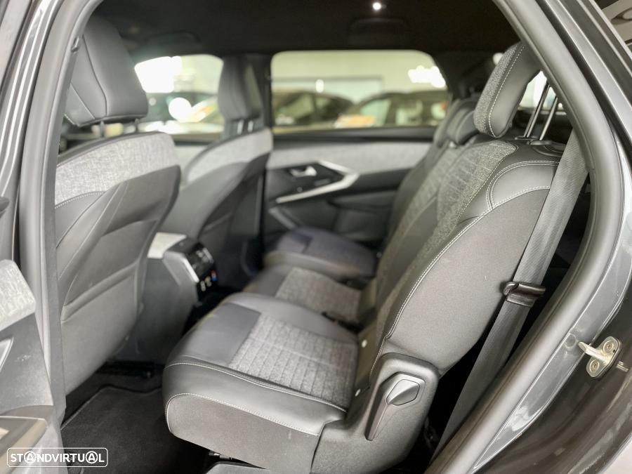Peugeot 5008 1.2 Hybrid Allure e-DCS6 - 26