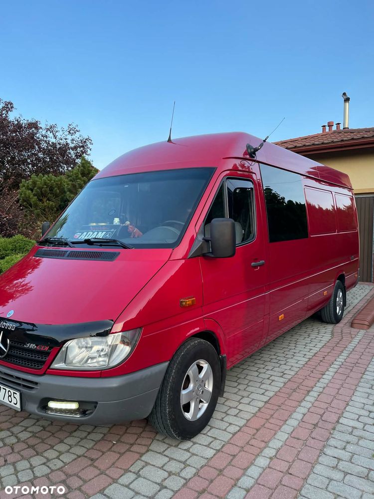 Mercedes-Benz Sprinter - 1