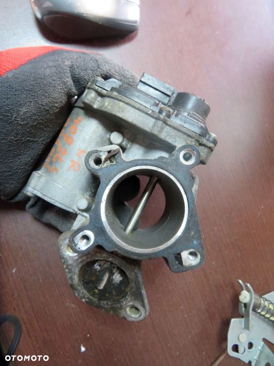 ZAWÓR EGR TRAFIC II 2.0 DCI A2C53179081 8200797706 RENAULT 2001-2014 - 1
