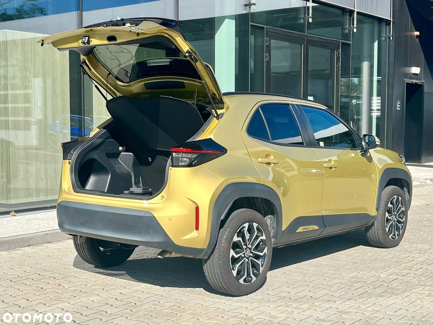 Toyota Yaris Cross Hybrid 1.5 Comfort - 30