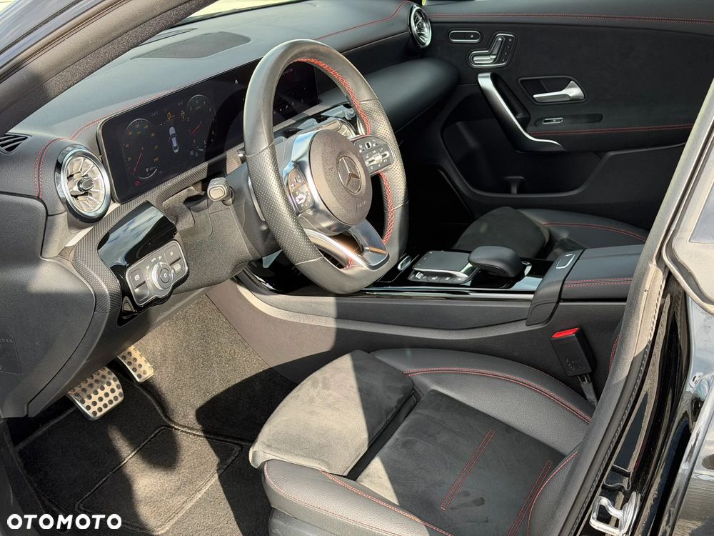 Mercedes-Benz CLA 250 4-Matic AMG Line 7G-DCT - 19