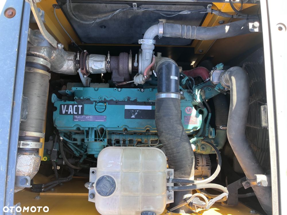 Volvo EC250EL - 23