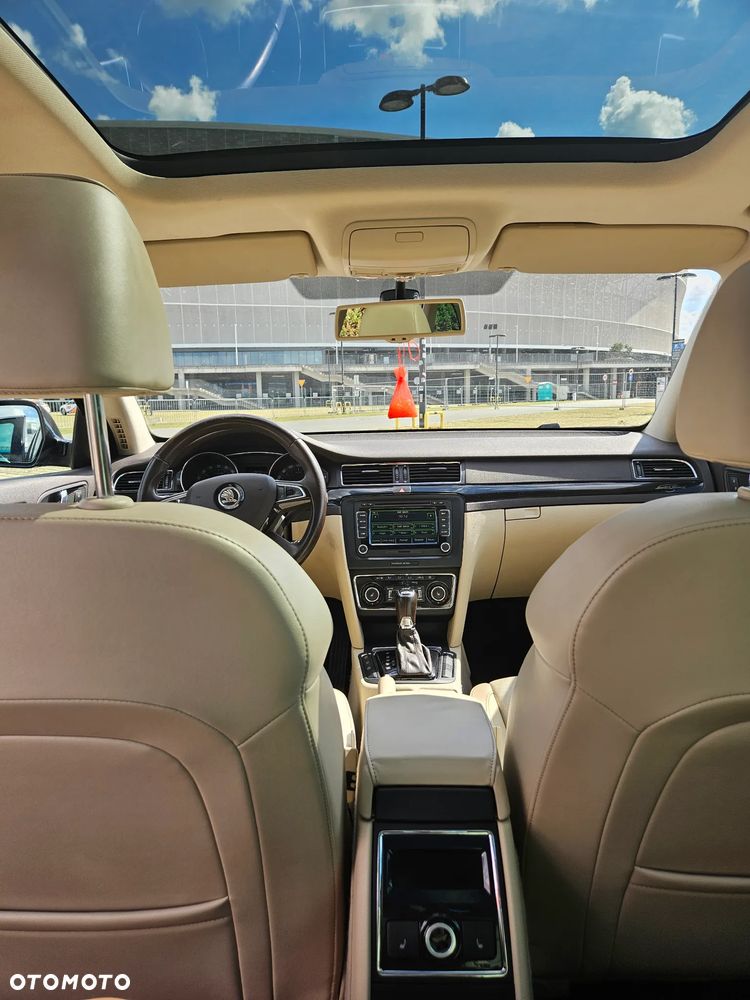 Skoda Superb 2.0 TDI L&K DSG - 10