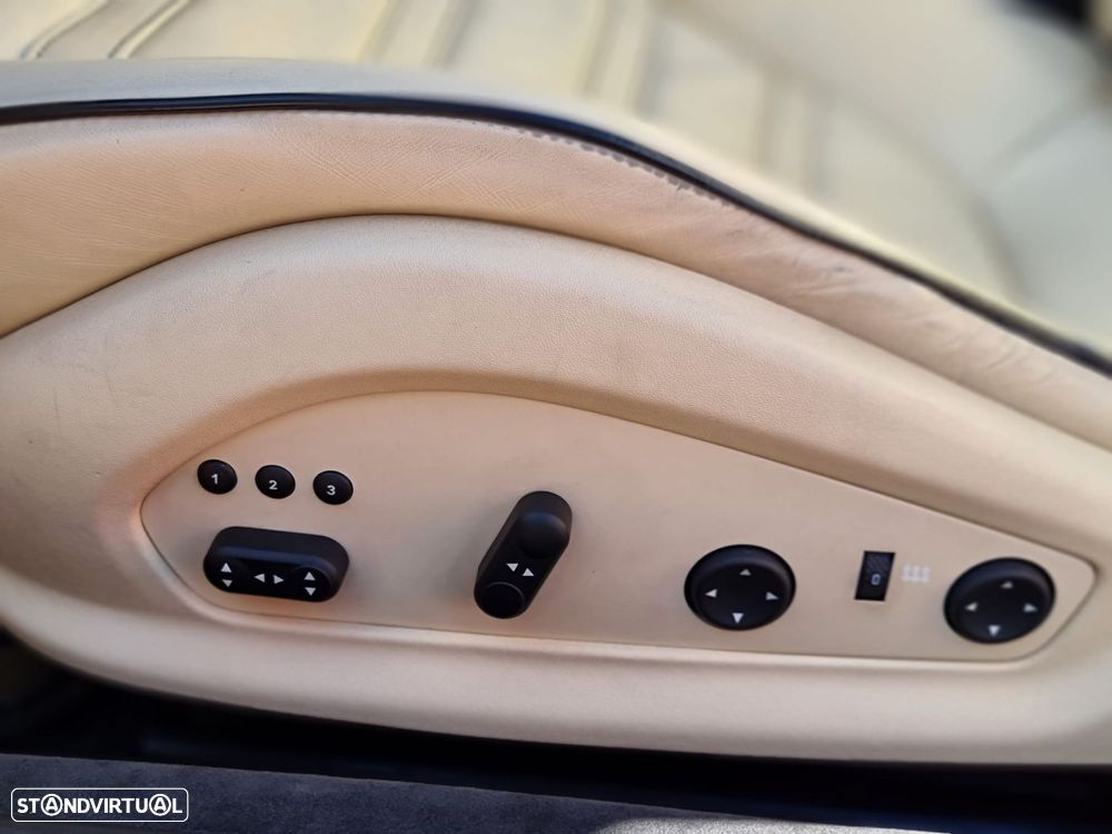 Ferrari California - 12