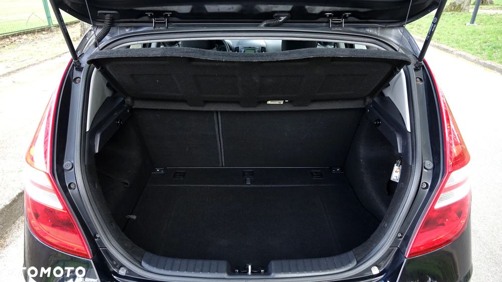 Hyundai i30 i30cw 1.4 UEFA EURO 2012 Edition - 31