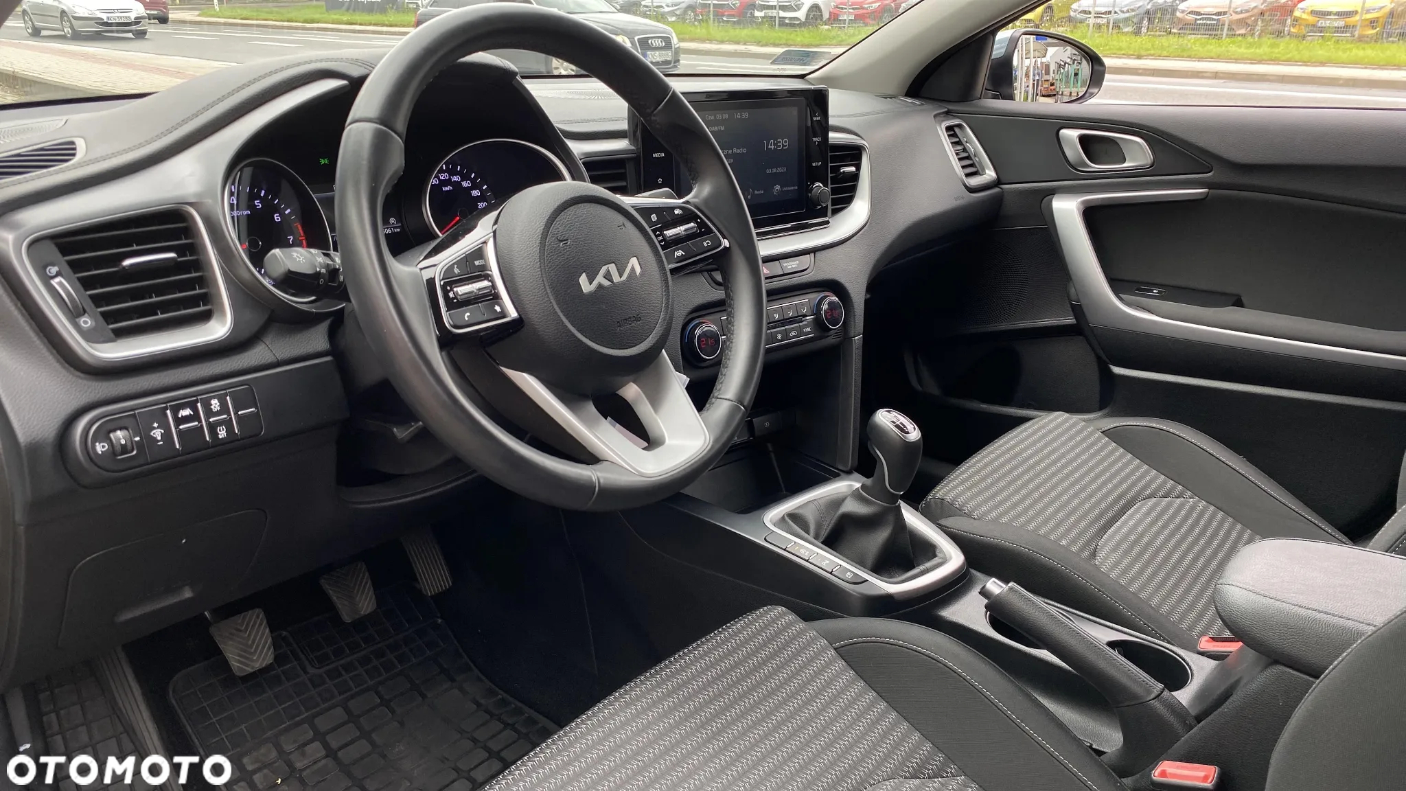 Kia Ceed 1.5 T-GDI M - 9