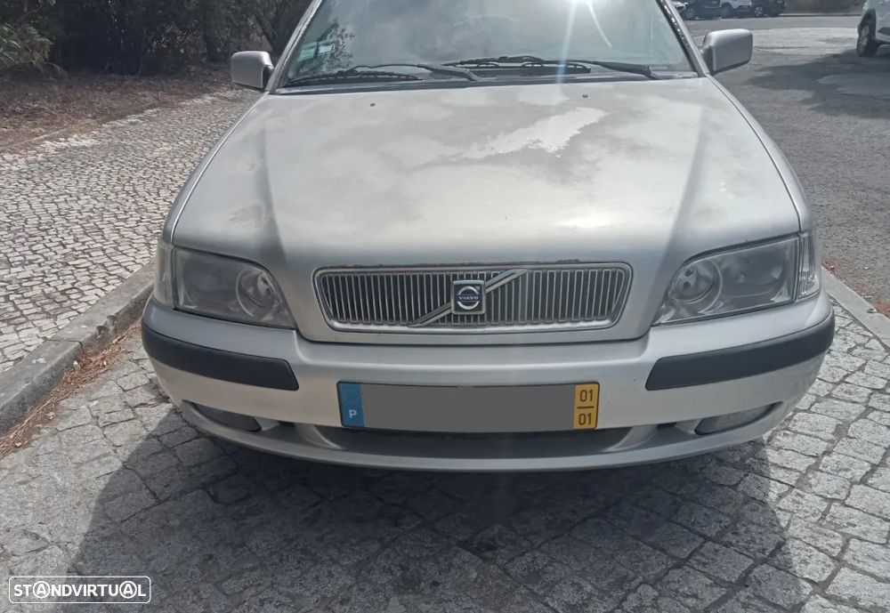 Volvo V40 1.6 - 4