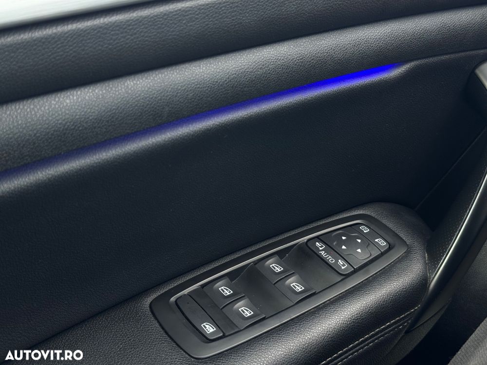 Renault Megane ENERGY TCe 160 EDC BOSE EDITION - 34