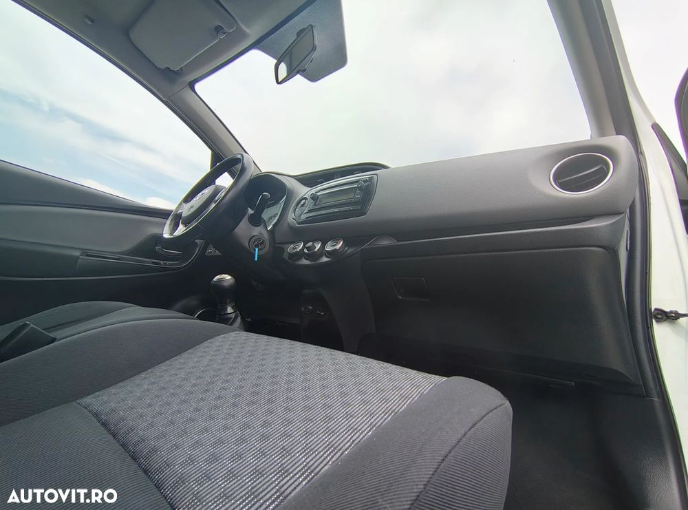 Toyota Yaris 1.0 VVT-i Terra - 10