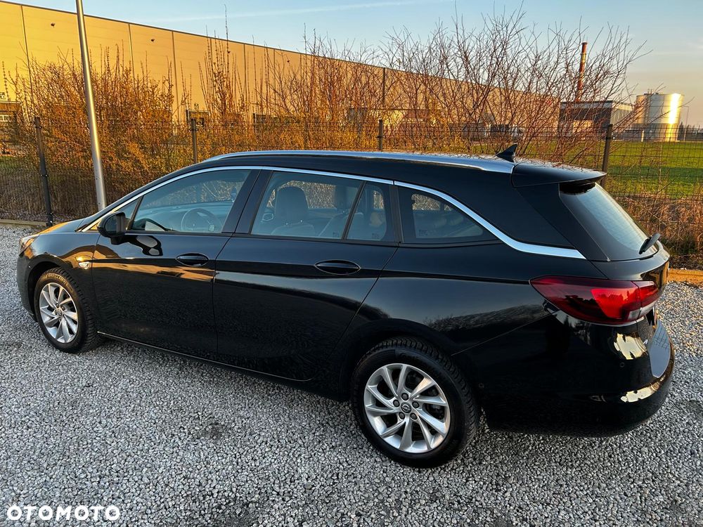 Opel Astra 1.2 Turbo Business Edition - 11