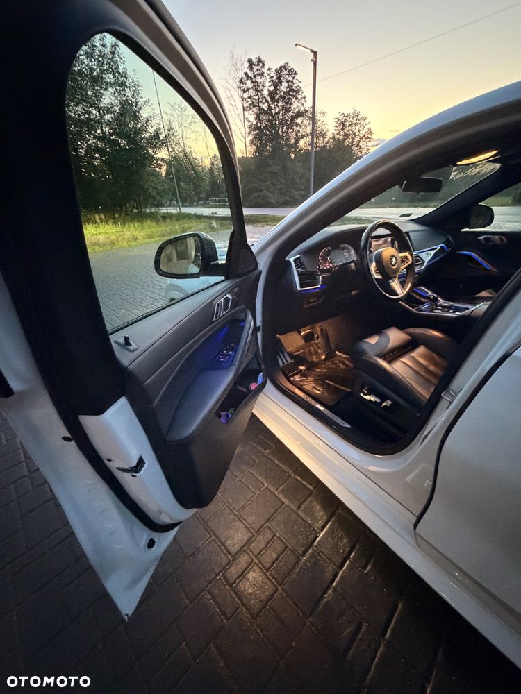 BMW X6 xDrive40d mHEV - 23