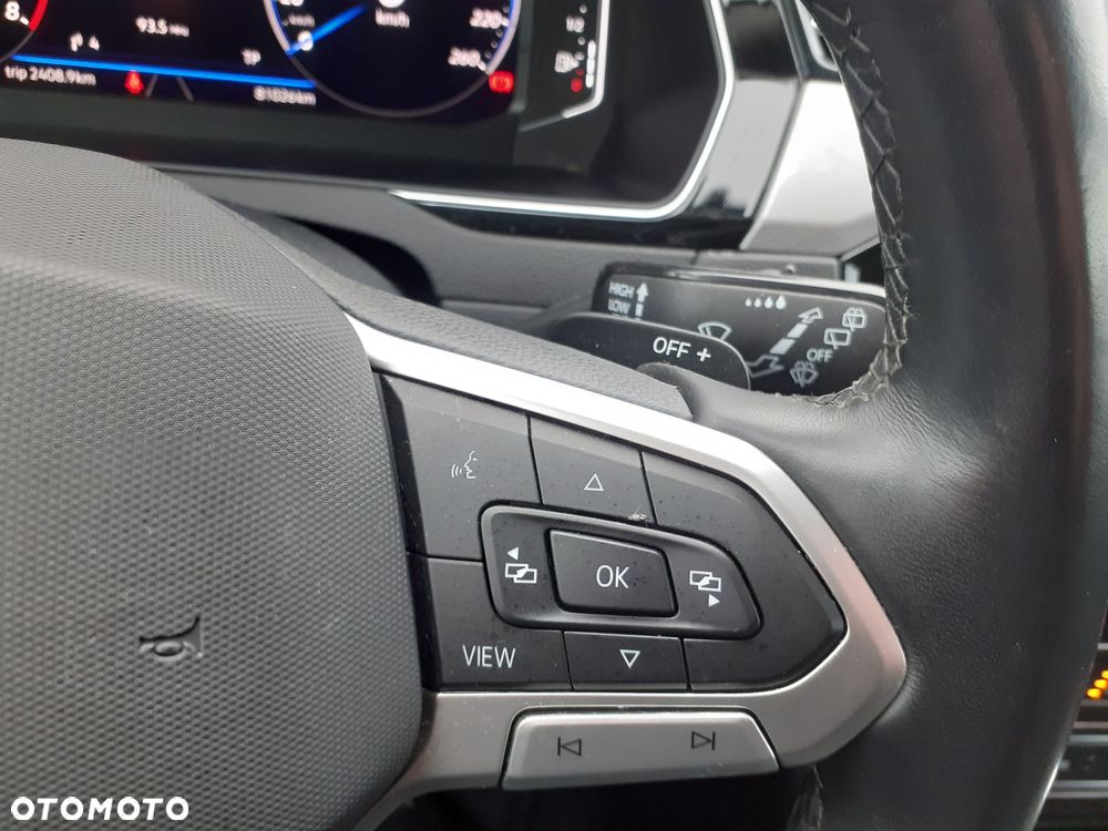 Volkswagen Passat - 14