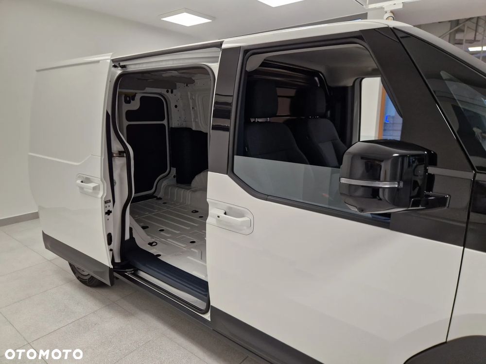 Kia PV5 - 7