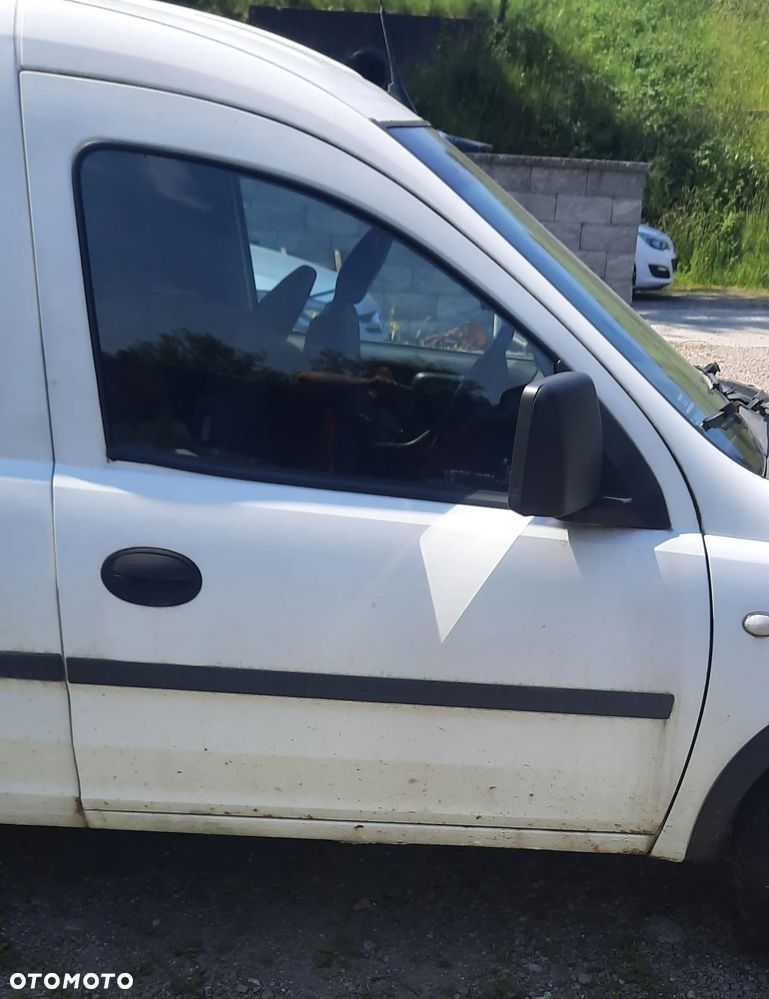 Drzwi Opel Combo C prawe / lewe