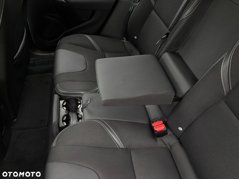 Volvo V40 D2 Momentum - 25