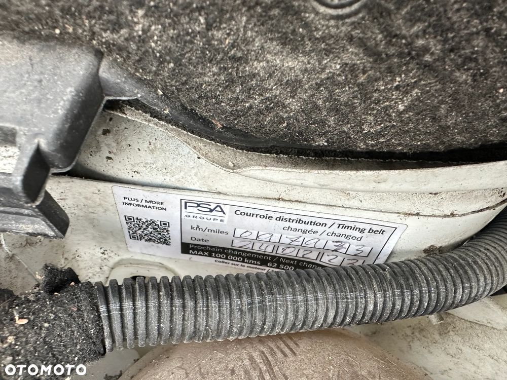 Peugeot 2008 PureTech 110 GPF EAT6 Black Edition - 14