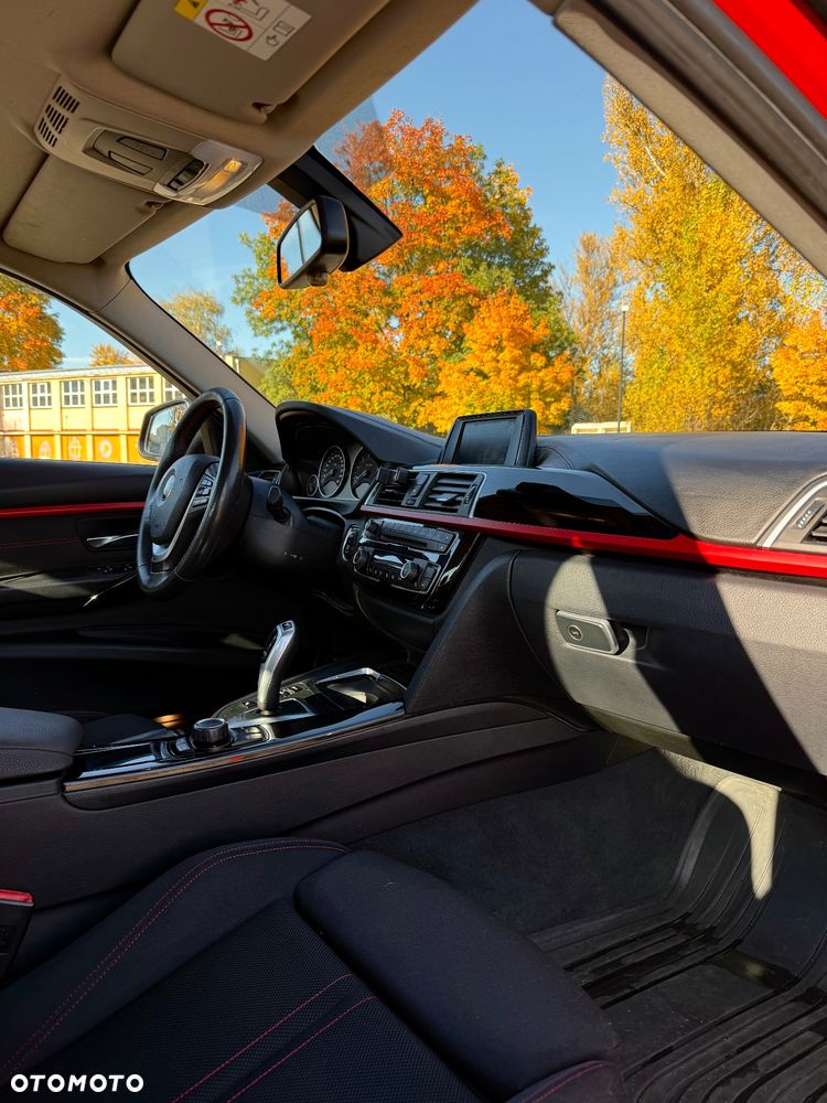 BMW Seria 3 320i - 14