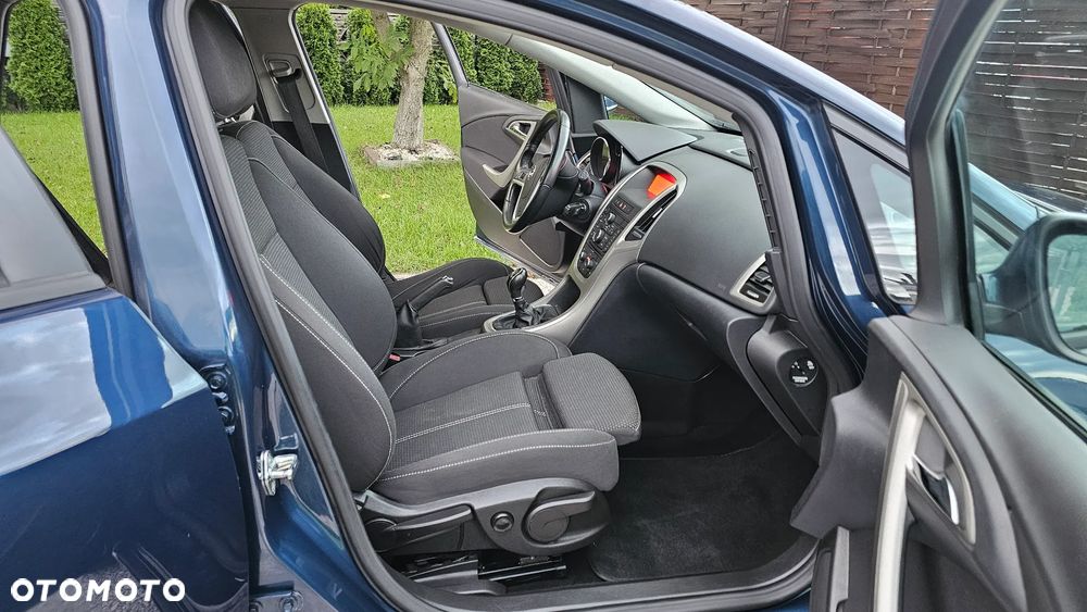 Opel Astra 1.7 CDTI EcoFLEX - 10