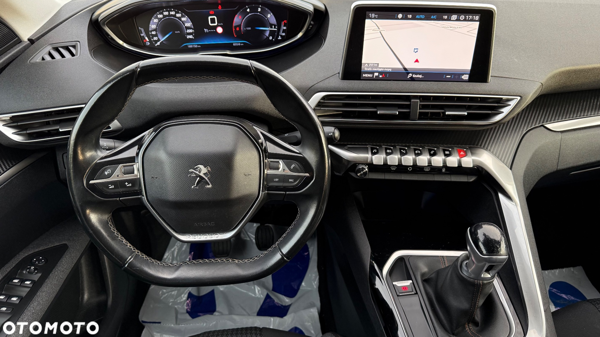 Peugeot 3008 1.6 BlueHDi Active S&S - 23