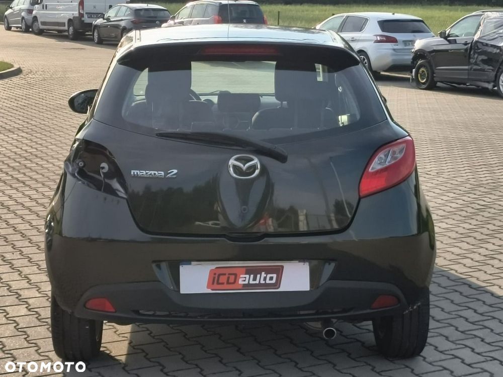 Mazda 2 - 6