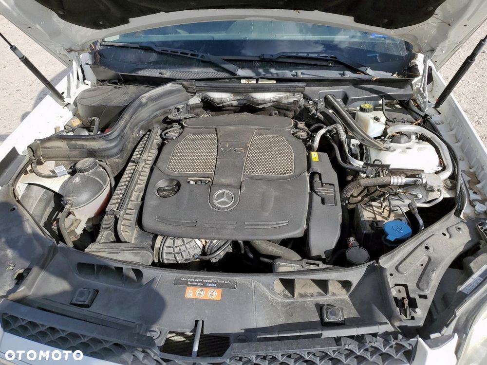 Mercedes-Benz GLK 350 4-Matic - 12