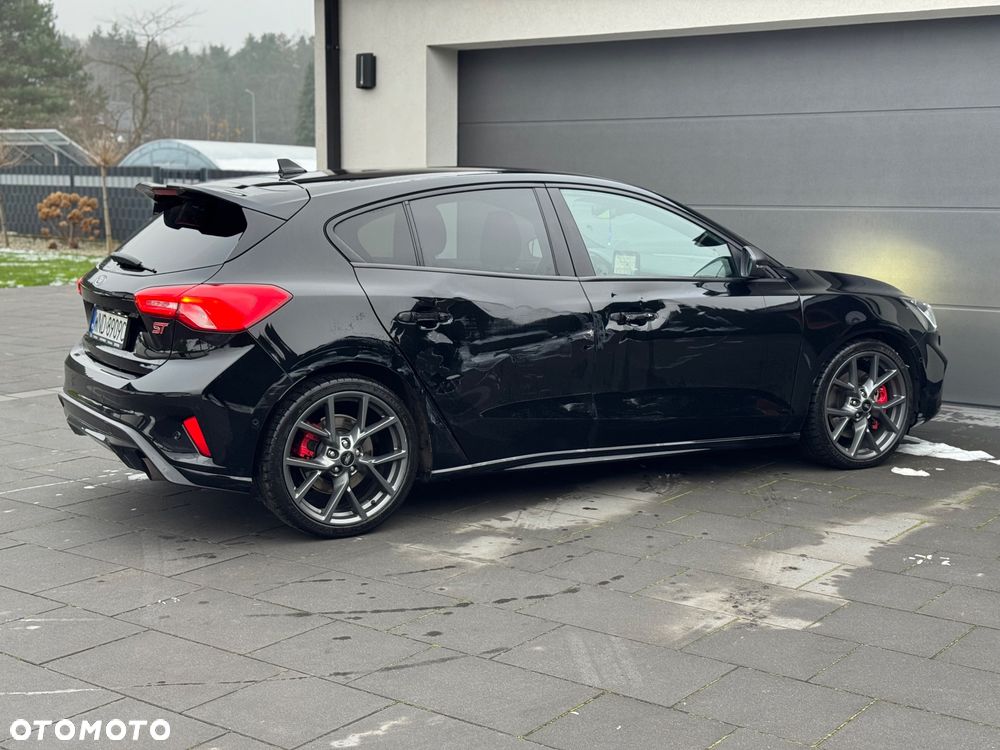 Ford Focus 2.3 EcoBoost ST - 9