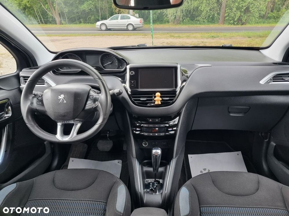 Peugeot 208 120 VTI Automatik Allure - 19