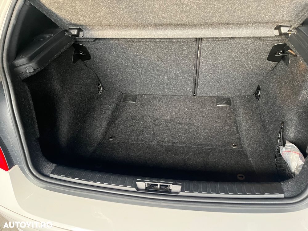 BMW Seria 1 123d - 12