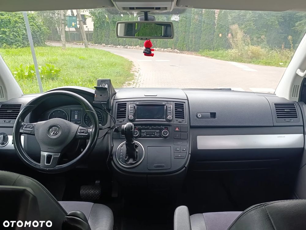 Volkswagen Multivan - 8