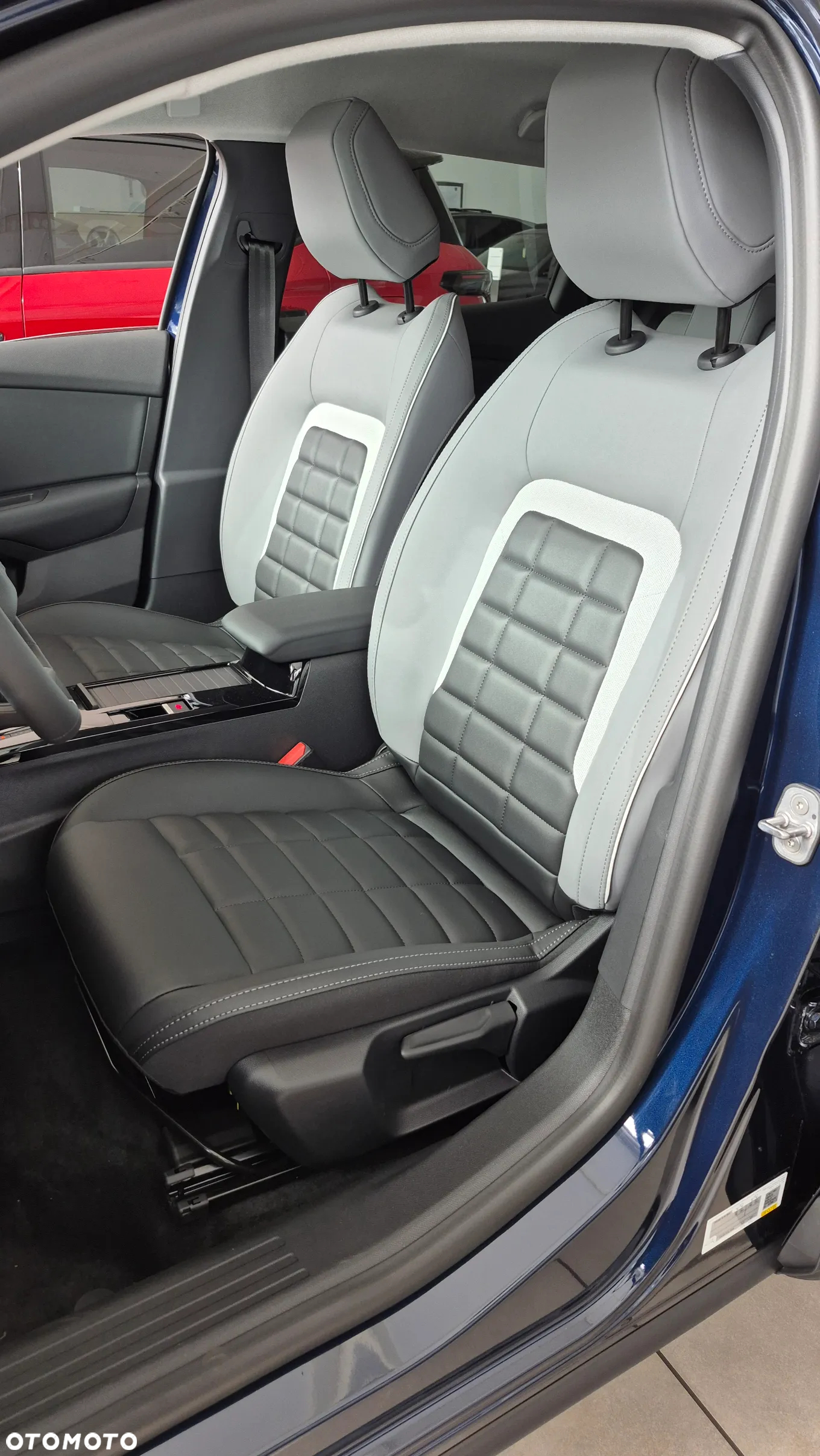 Citroën C4X 1.2 mHEV Max eDCT6 - 7