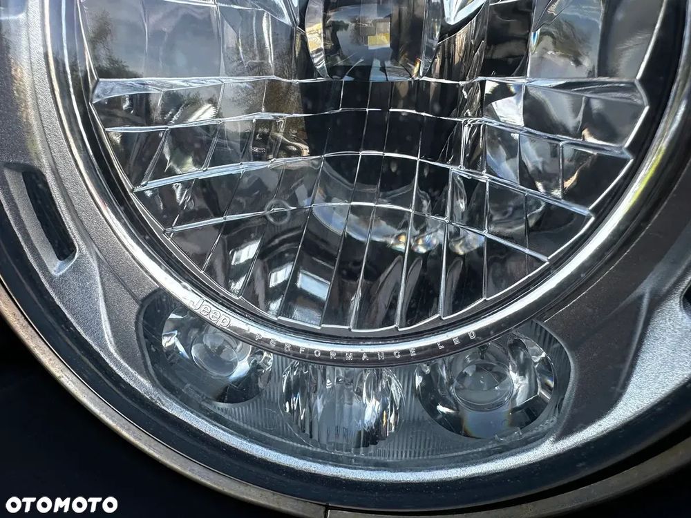 Jeep Wrangler 3.6 Unlim Sahara - 35