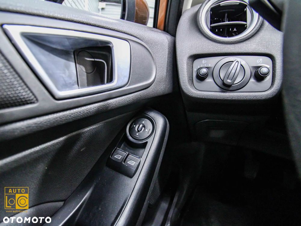 Ford Fiesta 1.0 EcoBoost Champions Edition - 24