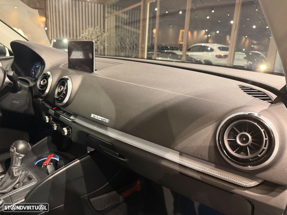 Audi A3 Sportback e-tron 1.4 TFSI Sport S tronic - 22