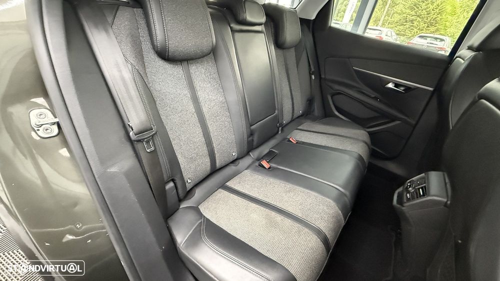 Peugeot 3008 1.5 BlueHDi Allure - 17