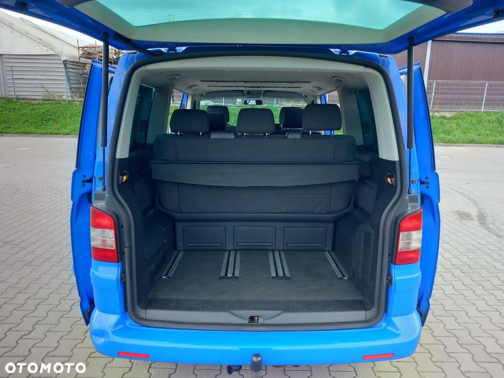 Volkswagen Multivan - 16