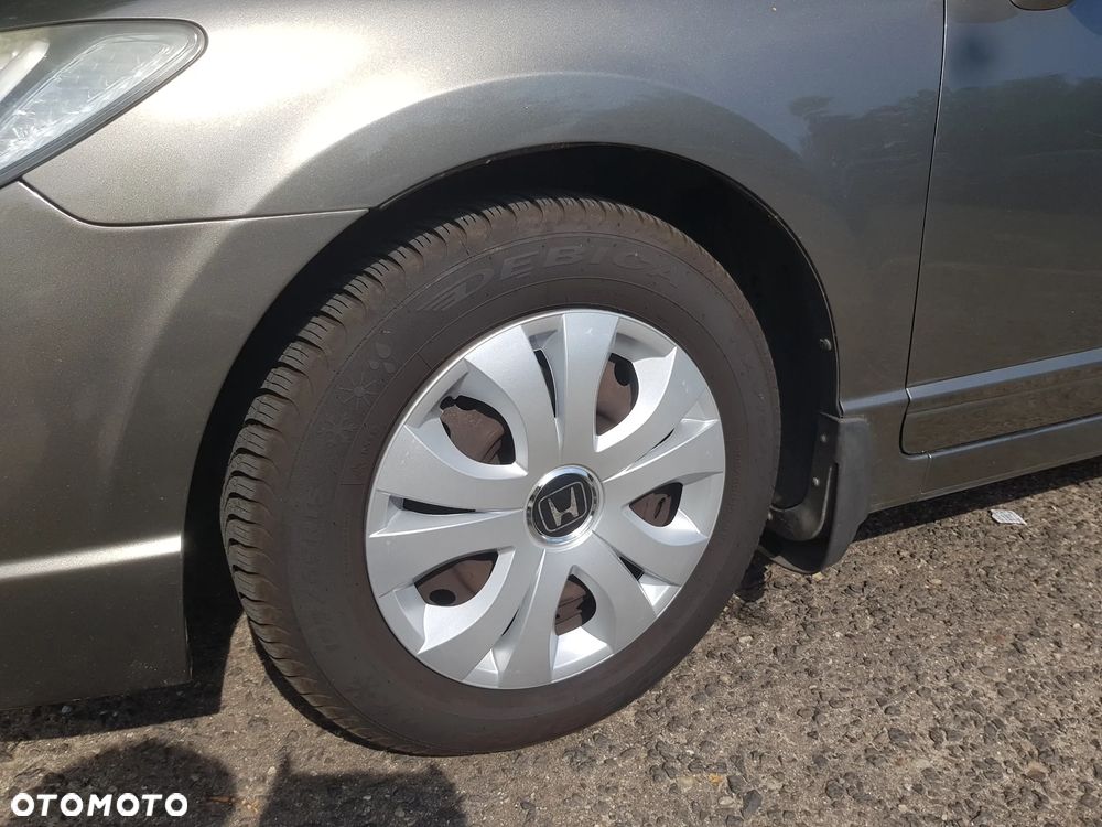 Honda Civic 1.8 Comfort - 26