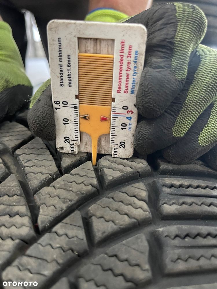 OPONY BRIDGESTONE BLIZZAK 215/60 R16 2024 rok 6-7 min - 9