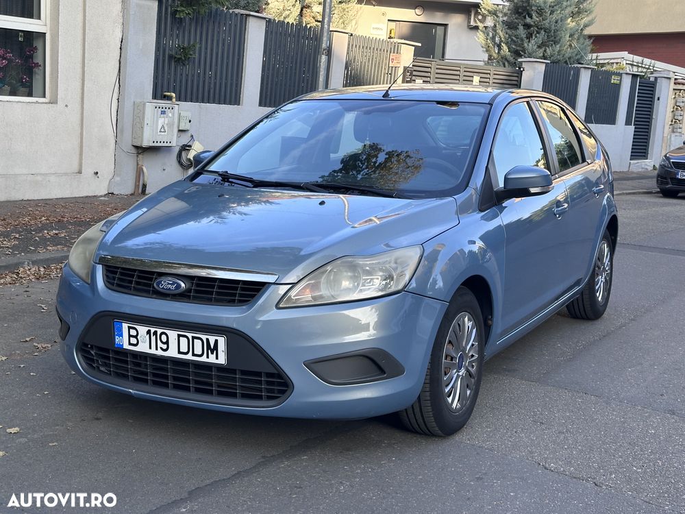 Ford Focus 1.6i Trend - 1