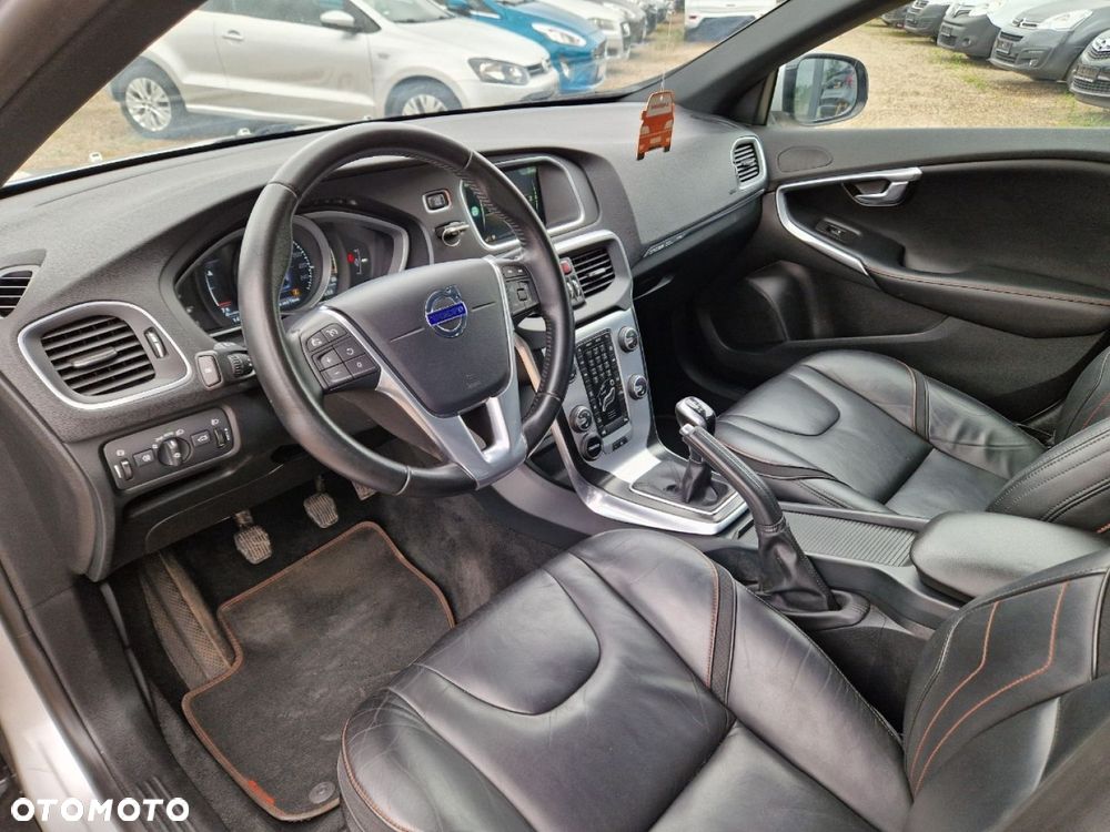 Volvo V40 Cross Country D3 Ocean Race - 6