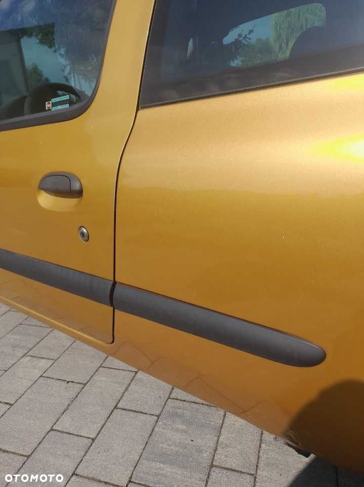 Renault Clio - 7