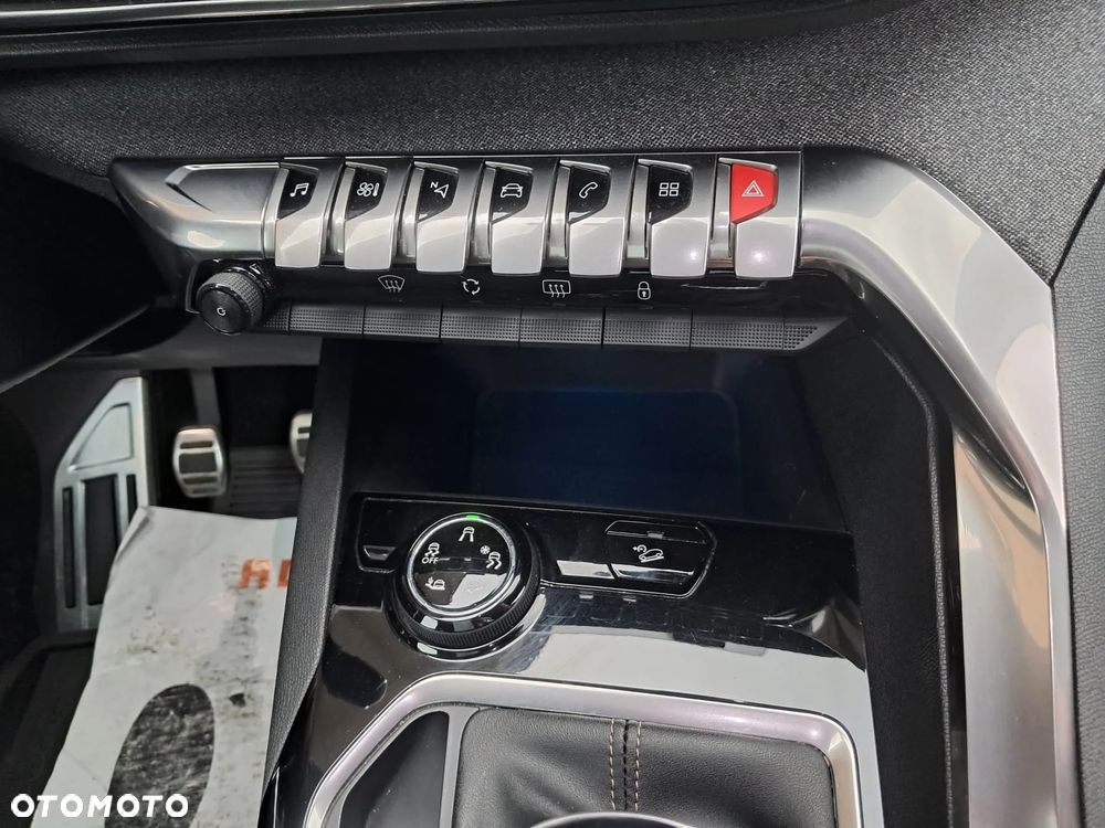 Peugeot 3008 1.2 PureTech GT S&S - 24