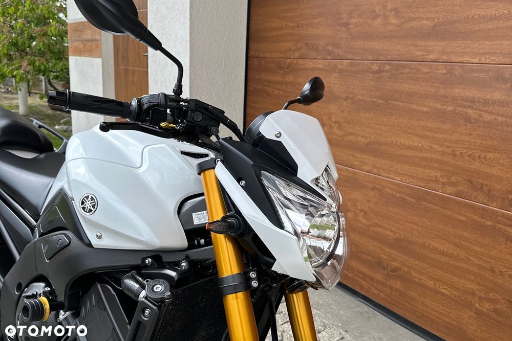 Yamaha FZ8 - 5