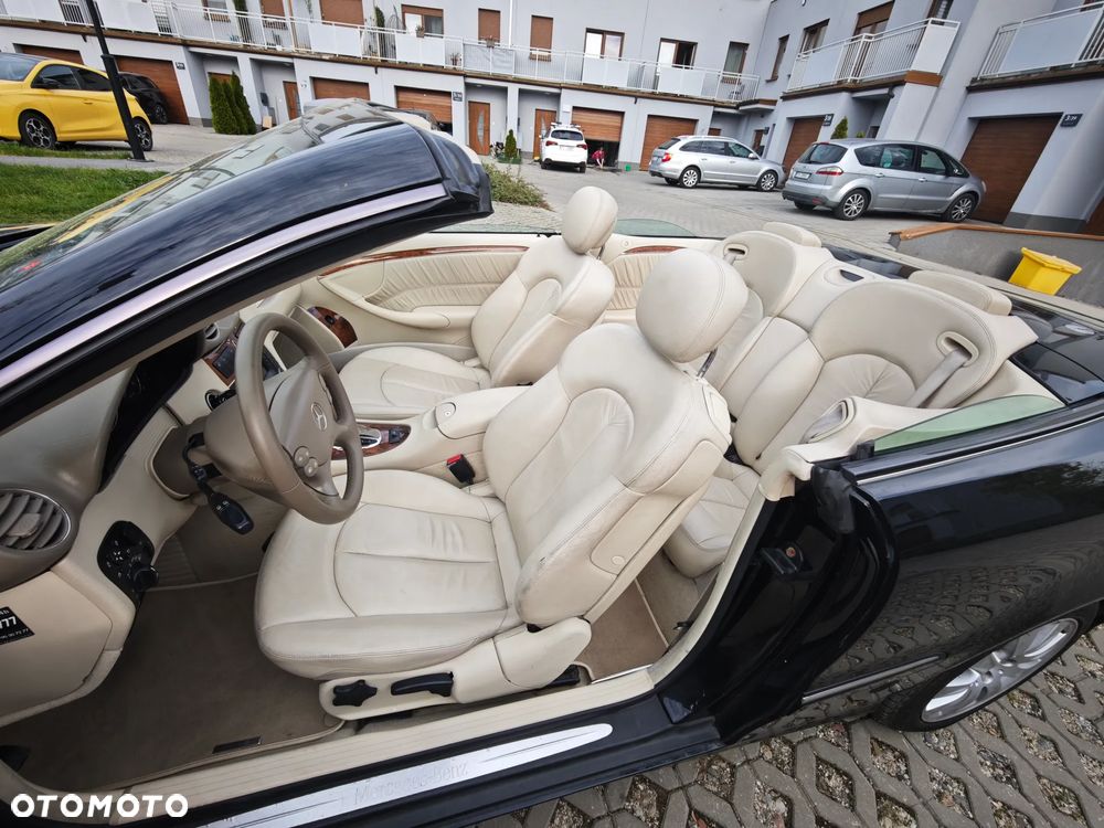 Mercedes-Benz CLK - 19