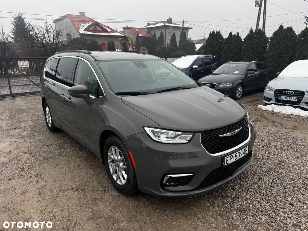 Chrysler Pacifica - 17