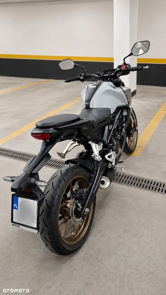 Honda CB - 4